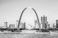 B&W St Louis Arch